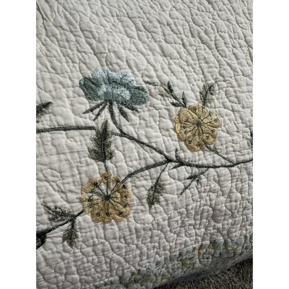 Vintage Large Quilt Green, Blue‎ Spring & Floral Scalloped Edges 112